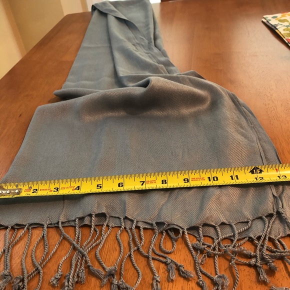 Multiple style Gray shrug - Picture 2 of 4